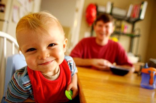 Ubranka po dzieciach. Odkładać, oddawać czy sprzedawać?