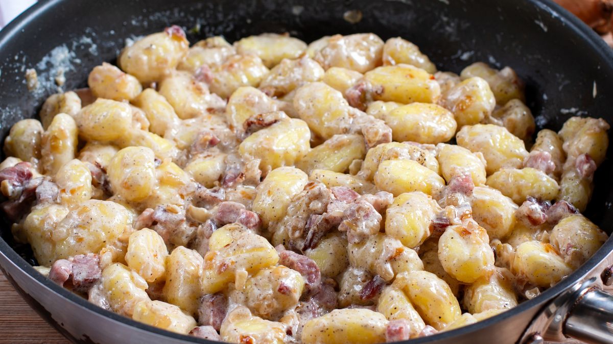 Gnocchi z boczkiem i sosem śmietanowym