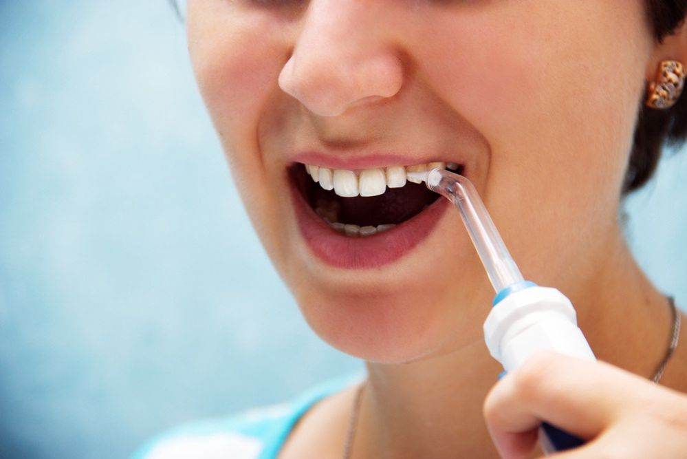 zęby czyszczenie zębów szczoteczka irygator
