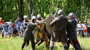 Trwa Piknik Archeologiczny w Lesie Bródnowskim. W programie różne pokazy i warsztaty