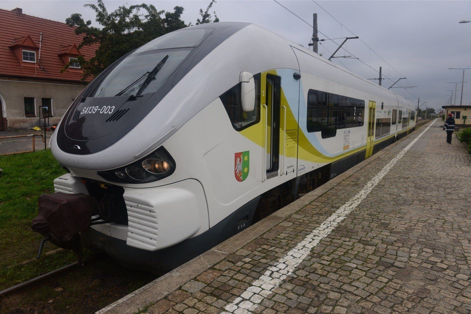 Zbąszynek i Krzyż to dwie najbliższe stacje węzłowe dla Gorzowa, na których można wsiąść do pociągów jadących w głąb Polski.