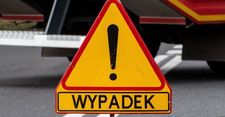 Karambol na drodze krajowej. Roczne dziecko walczy o życie