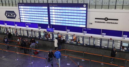 Atak nożownika na Dworcu Centralnym. Dwie osoby ranne