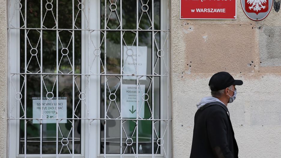 Koronawirus w Polsce. Rośnie liczba osób bezrobotnych.