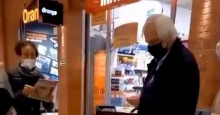 "Jest pani kretynką". Wicemarszałek Ryszard Terlecki w galerii handlowej