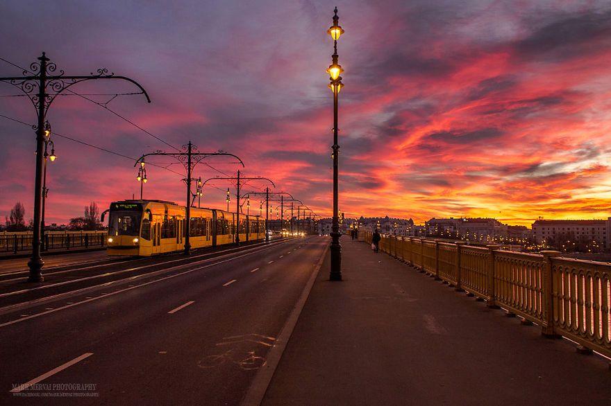 Przez 5 lat szukał idealnego światła, aby sfotografować Budapeszt. Udało mu się 9