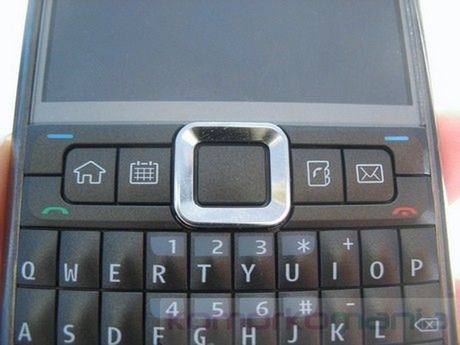 Cellna recenzja: NOKIA E71 3