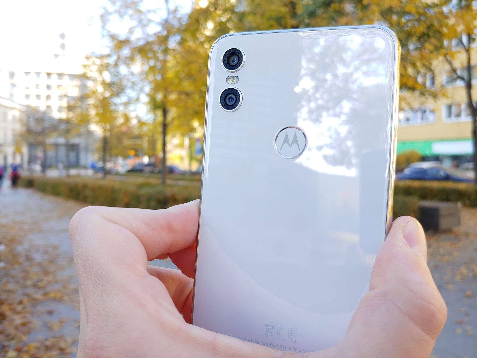 Motorola One to złoty standard niedrogich telefonów [minitest] 8