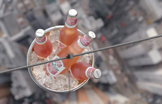"Roześmiane chwile z przyjaciółmi" w reklamie Somersby Sparkling Rosé (wideo)