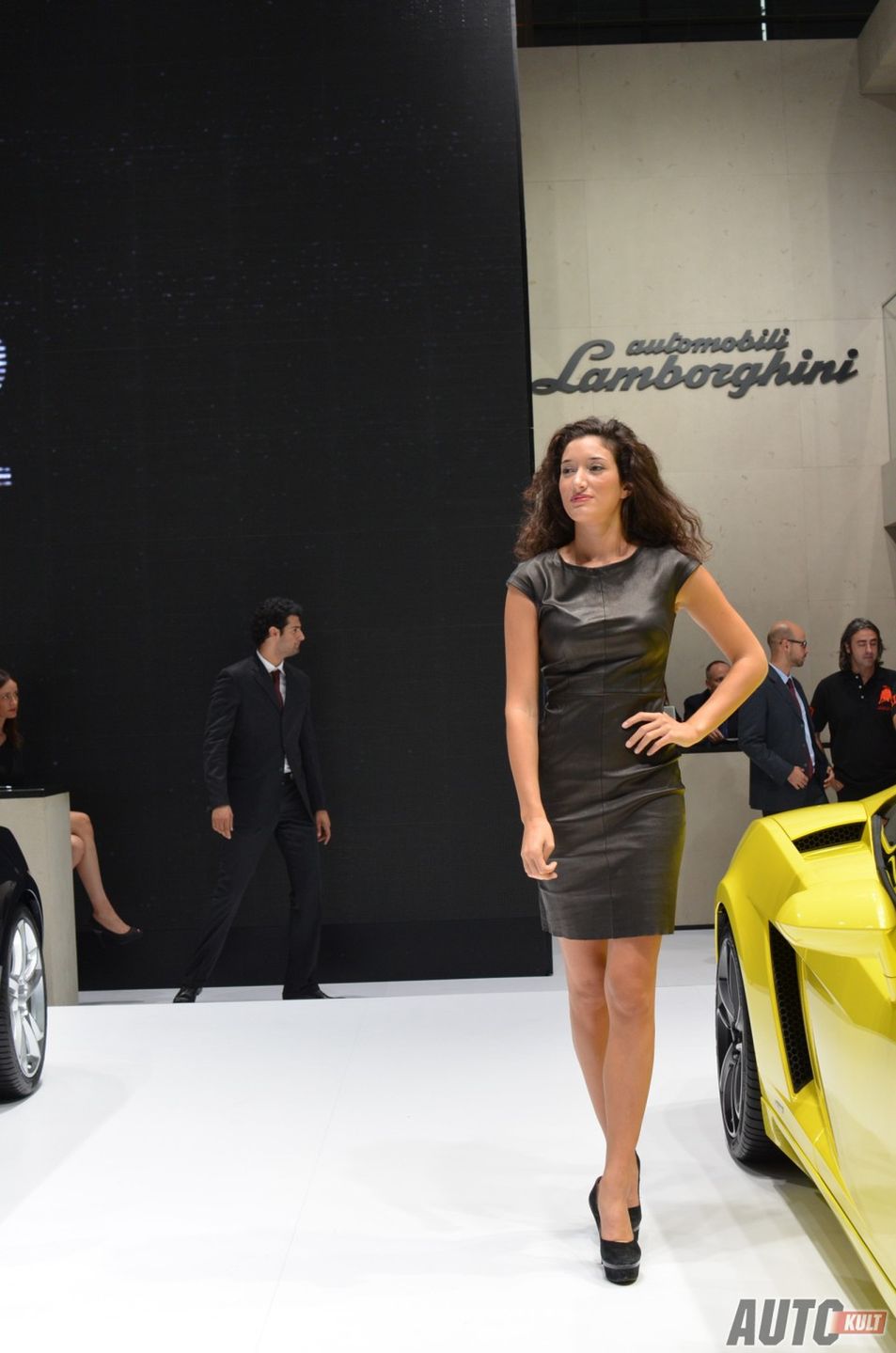 Hostessy z Paris Motor Show 2012 [galeria] 21