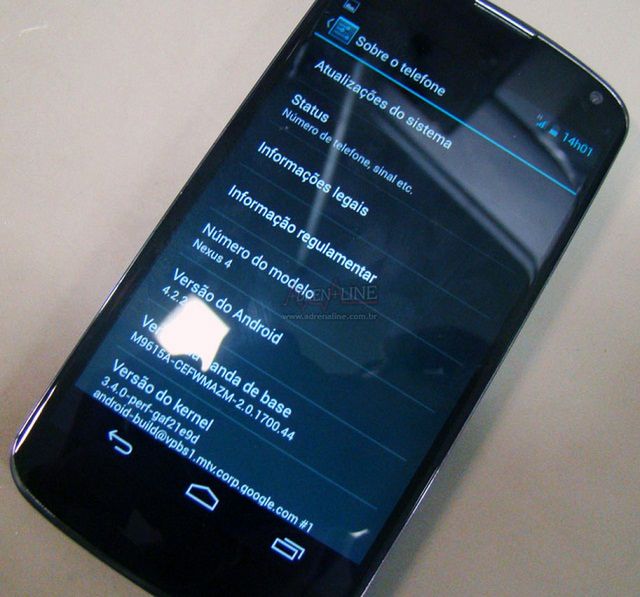 Nexus 4 | fot. adrenaline.uol.com.br