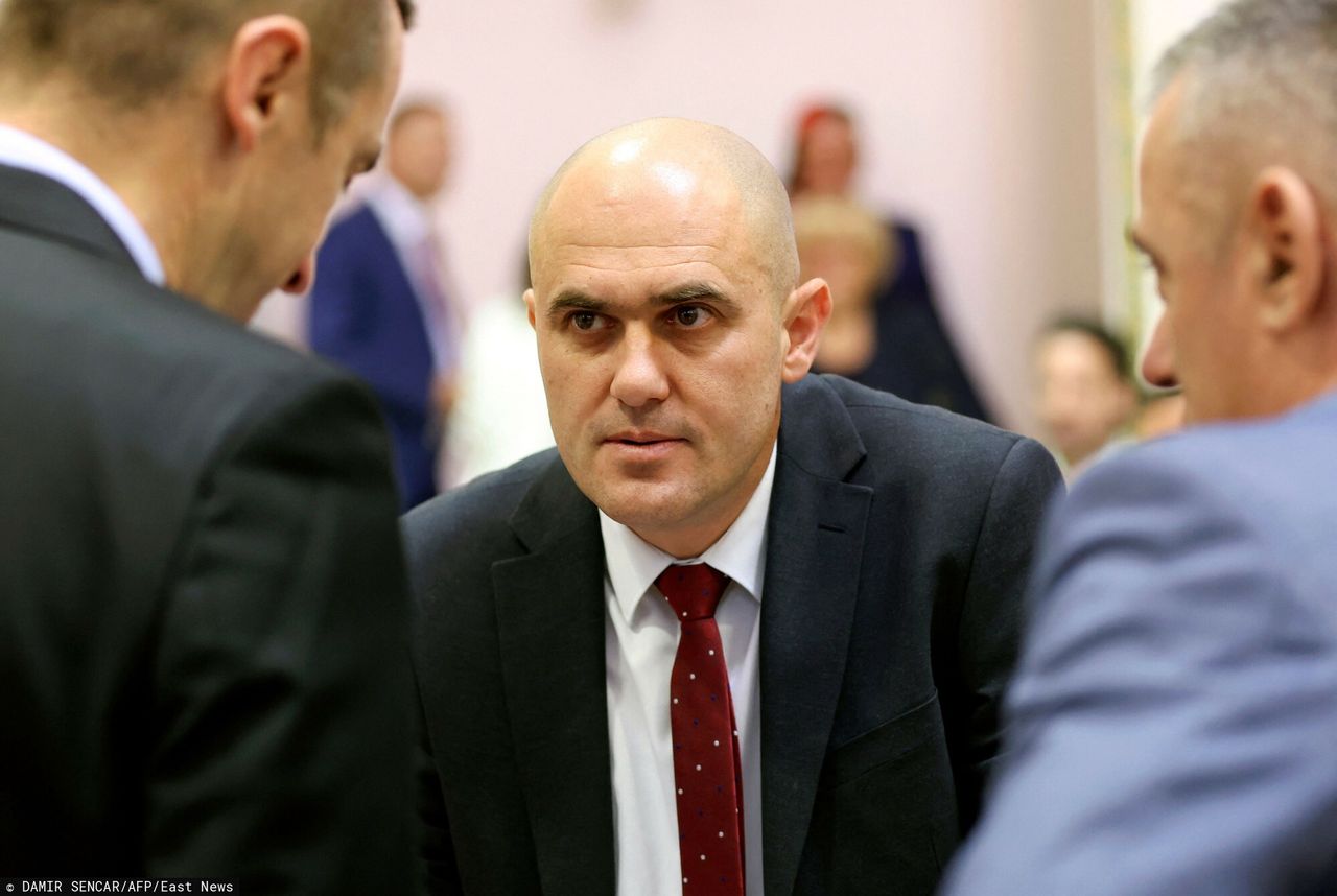 Shock waves as Croatian deputy PM resigns over gun video