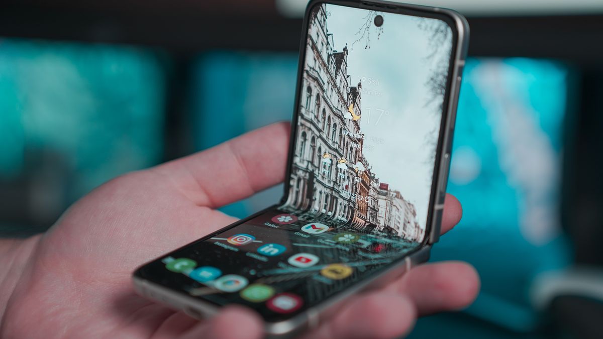 smartfon ze składanym ekranem składany smartfon