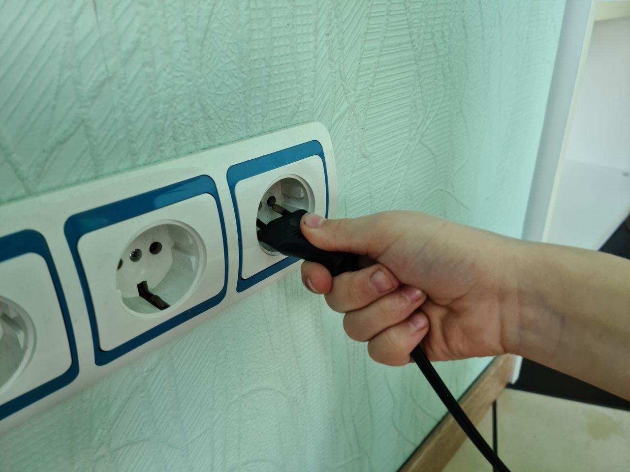"Wampir energetyczny" w domu. Wyciągnij wtyczkę, gdy nie używasz