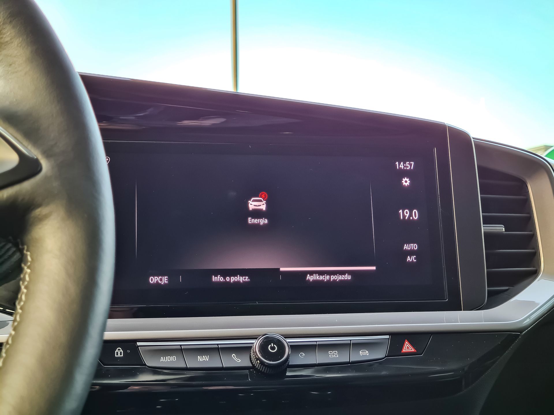 Opel Mokka-e: Systemy bezpieczeństwa i wsparcia kierowcy oraz nowy system info-rozrywki 10