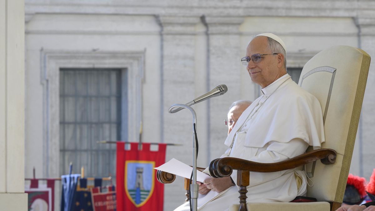 Pope Leo XIV's Jubilee Audience, Jubilee of the World of Work
epa12511769 A handout picture provided by Vatican Media shows Pope Leo XIV during the Audience for the Jubilee of the World of Work in St. Peter's Square in Vatican City, 08 November 2025.  EPA/VATICAN MEDIA HANDOUT HANDOUT EDITORIAL USE ONLY/NO SALES 
Dostawca: PAP/EPA.
VATICAN MEDIA HANDOUT
Leo XIV, pope, pontiff