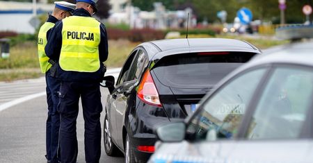 Pijana matka wiozła 9-latkę. Zareagowali świadkowie