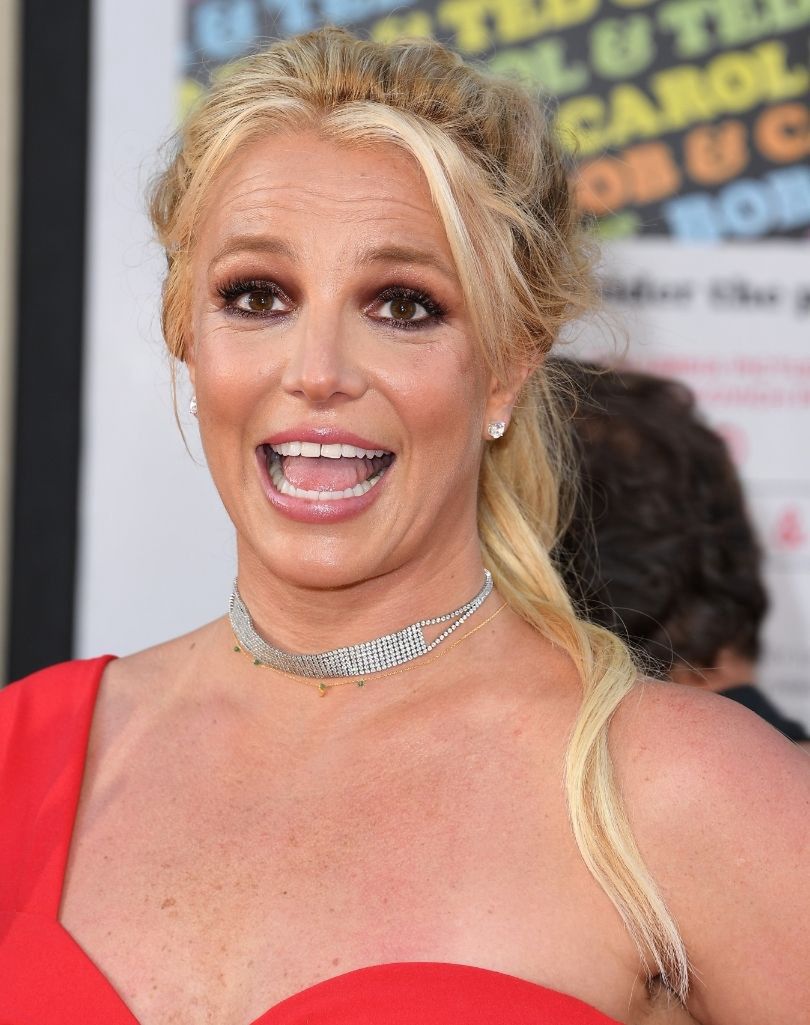Fani Britney Spears szukają sekretnych wiadomości od wokalistki na planszy do gry w Scrabble