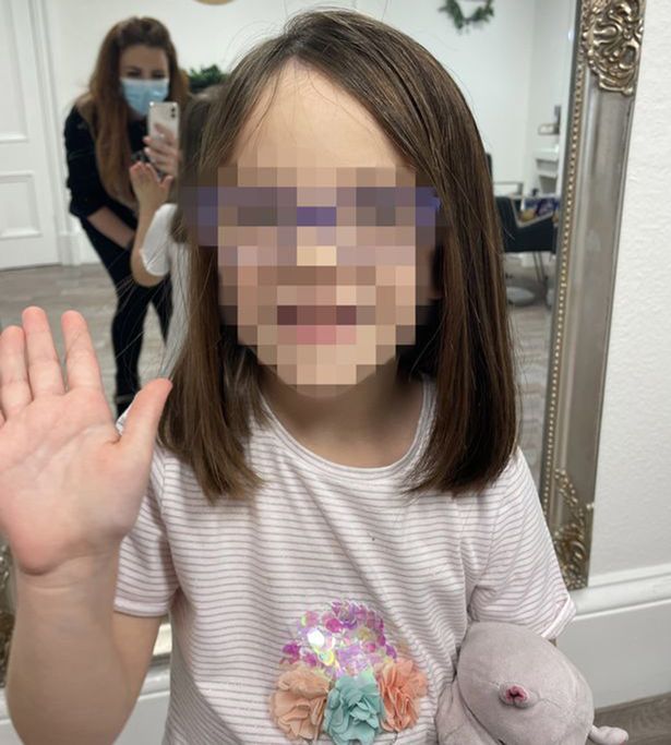 Nowa fryzura dziewczynki