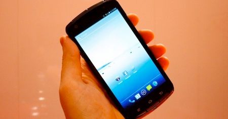 Jaki jest prototypowy smartfon Fujitsu z Tegrą 3?
