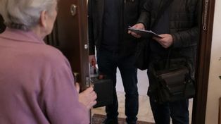 Seniorka otworzyła drzwi "pracownikowi spółdzielni". Straciła 160 tys. zł