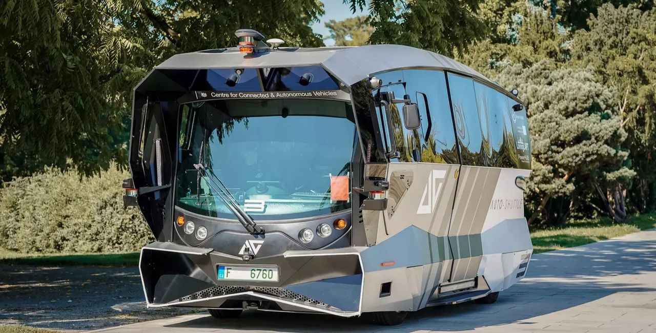 Kierowcy nie będą potrzebni. Rozpoczęły się testy autonomicznych autobusów