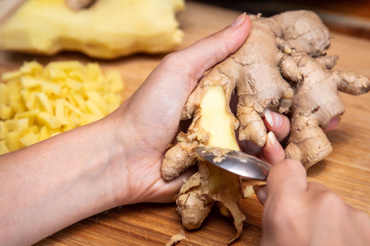 What properties does ginger have?