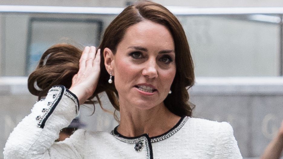 Księżna Kate zaskoczyła stylizacją ze spódnicą mini