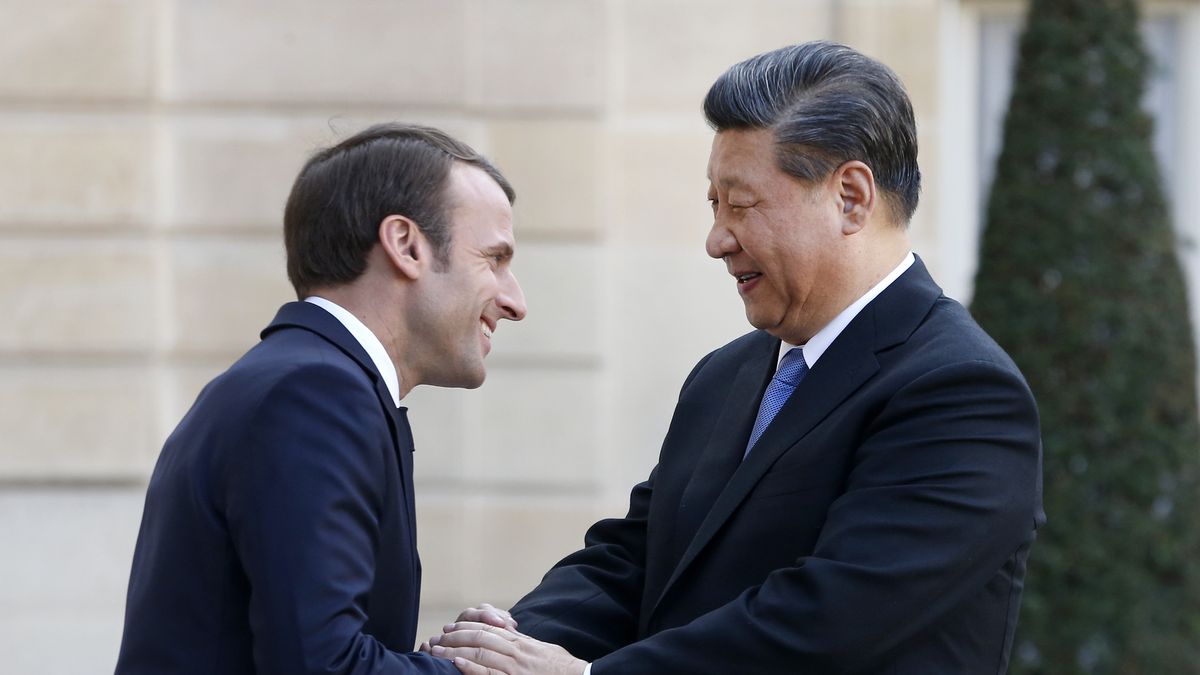 French President Emmanuel Macron Receives Xi Jinping, China's President And His Wife Liyuan Peng At Elysee Palace In Paris
PARIS, FRANCE - MARCH 26: French President Emmanuel Macron greets Chinese President Xi Jinping after their meeting at the Elysee Presidential Palace on March 26, 2019 in Paris, France. Xi Jinping is on a state visit to France from March 24 to 26, 2019. (Photo by Chesnot/Getty Images)
Chesnot