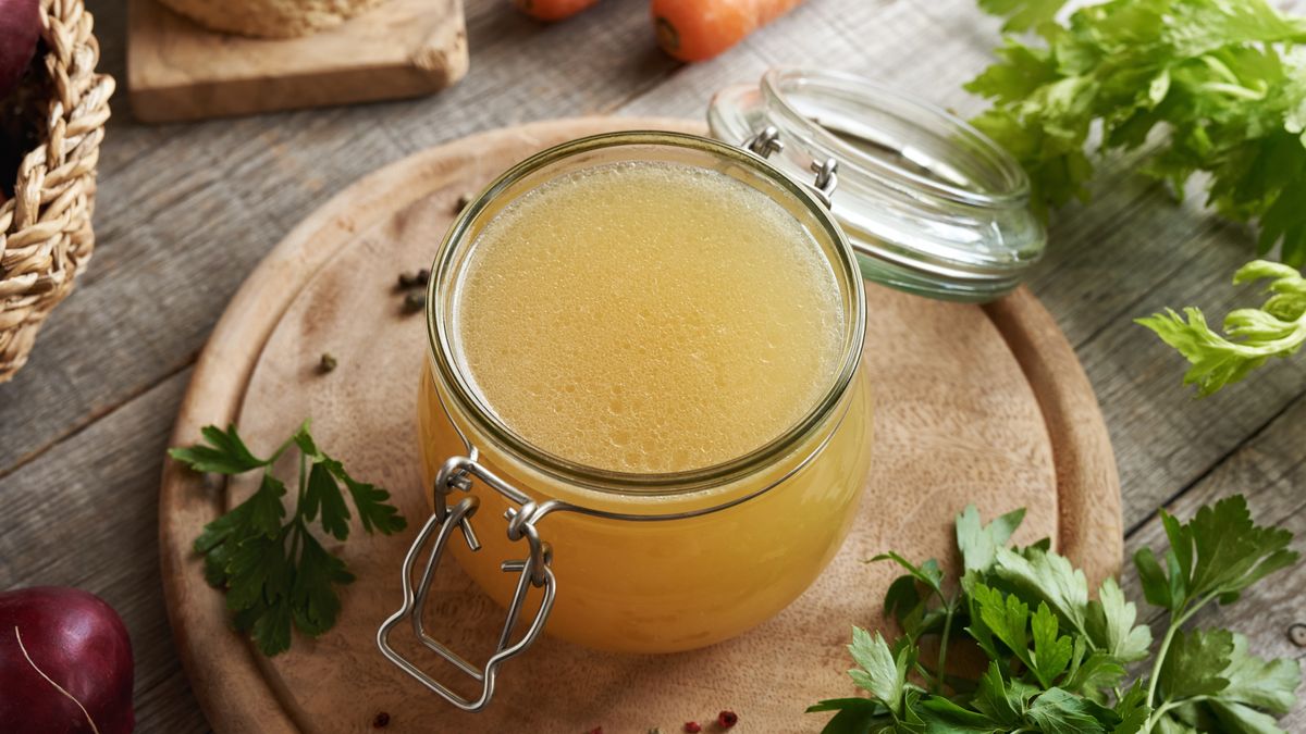 Taki rosół jest niezwykle delikatny.