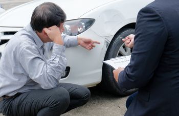 Wypadek autem z wypożyczalni. Od tego zależy, kto zapłaci za szkodę