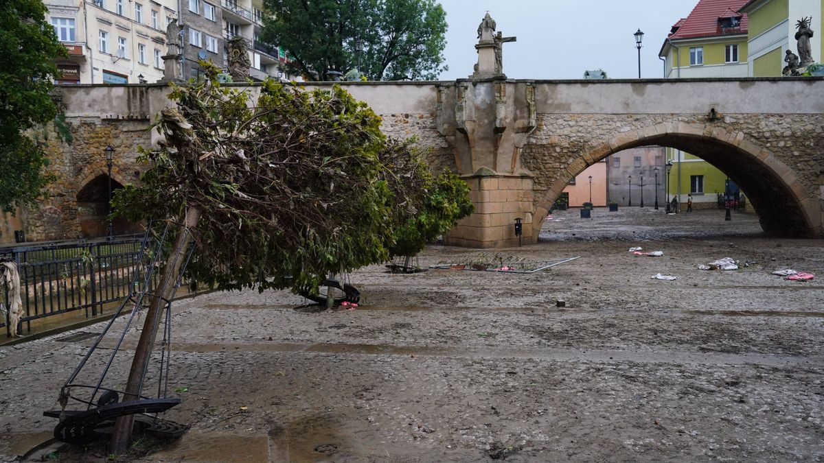 Kłodzko znalazło się pod wodą. Mieszkańcy uważają, że komunikaty były nieadekwatne do sytuacji