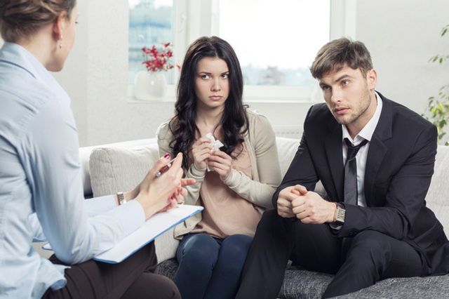 Czym jest terapia par i terapia małżeństw?