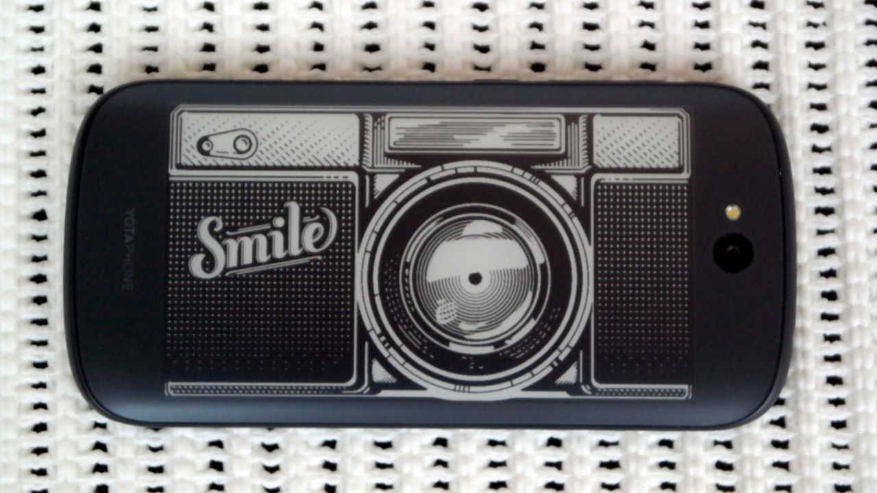 YotaPhone 2 - jak sprawuje się połączenie smartfona z czytnikiem ebooków? [pierwsze wrażenia] 8