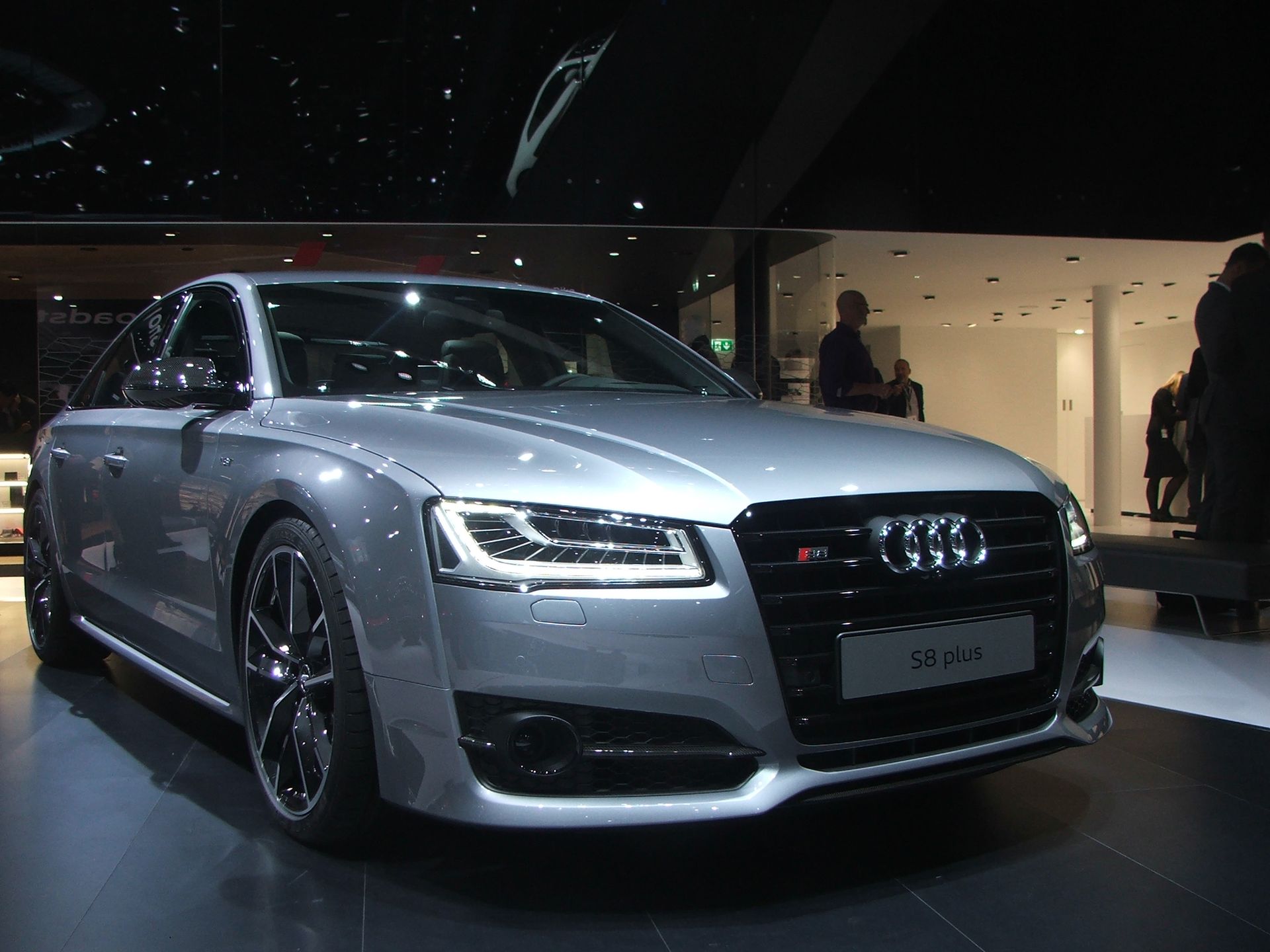 Audi S8 plus