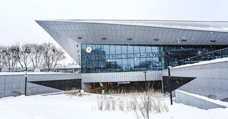 Kolejne problemy z inwestycją za prawie 100 mln. Nie działają drzwi