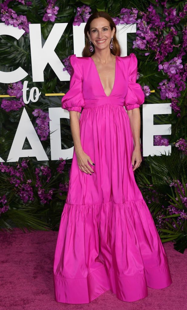 Julia Roberts w różowej sukience Grety Constantine