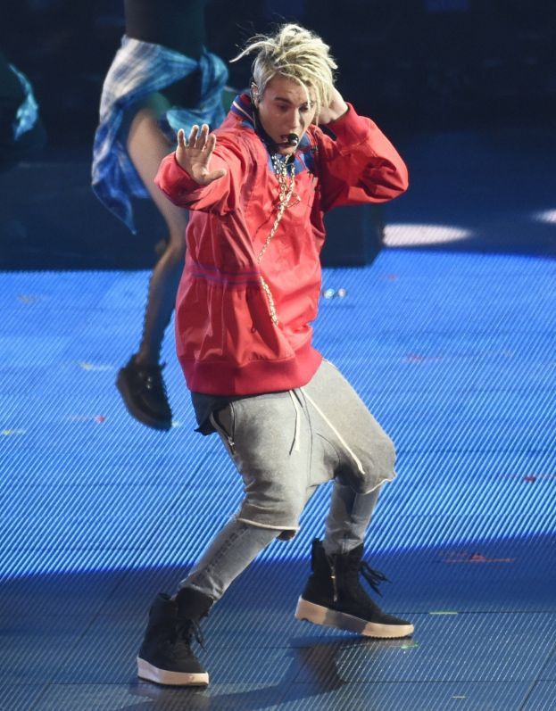 Justin Bieber zrobił sobie dredy! (ZDJĘCIA) - Pudelek