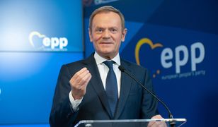 Donald Tusk przyjął trzecią dawkę. "Jeśli kochasz, to się szczep"