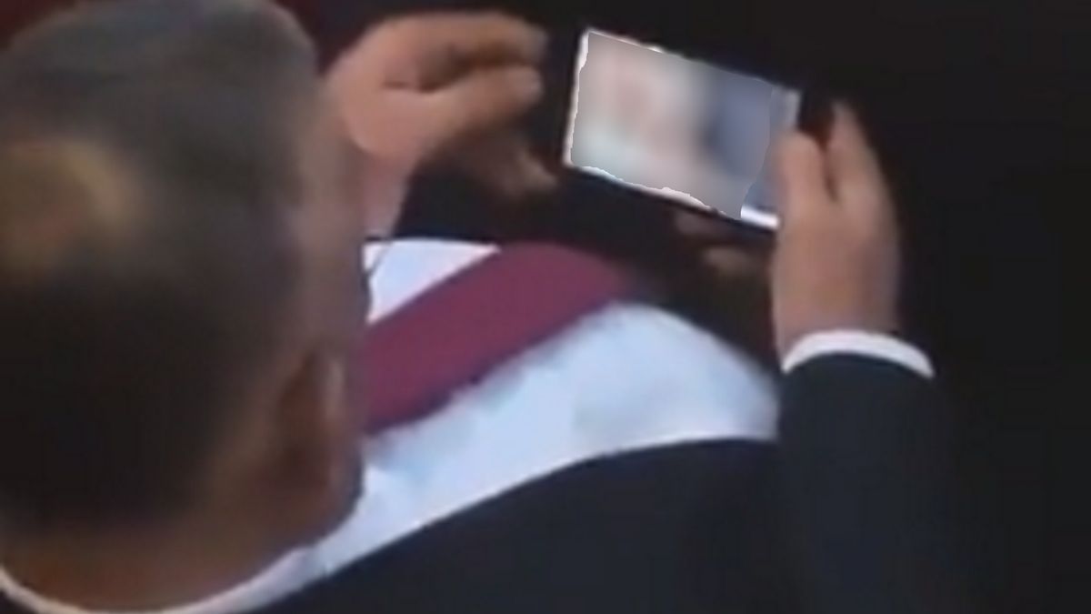 Poseł oglądał film dla doroslych