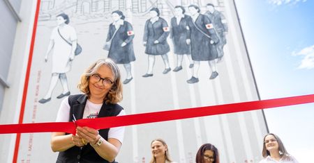 W Słupsku upamiętniono bohaterki Powstania Warszawskiego. Nowy mural na ścianie "Medyka" [ZDJĘCIA]