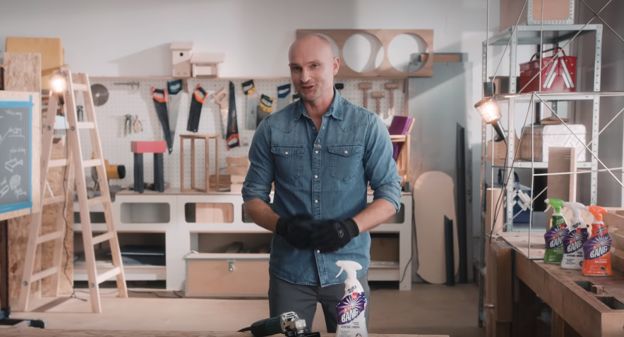 Dominik Strzelec w ekologicznej kampanii Cillit Bang