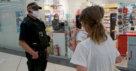 Pandemia trwa, sypią się kary za nieprzestrzeganie przepisów. Mandaty od sanepidu na 22 mln zł