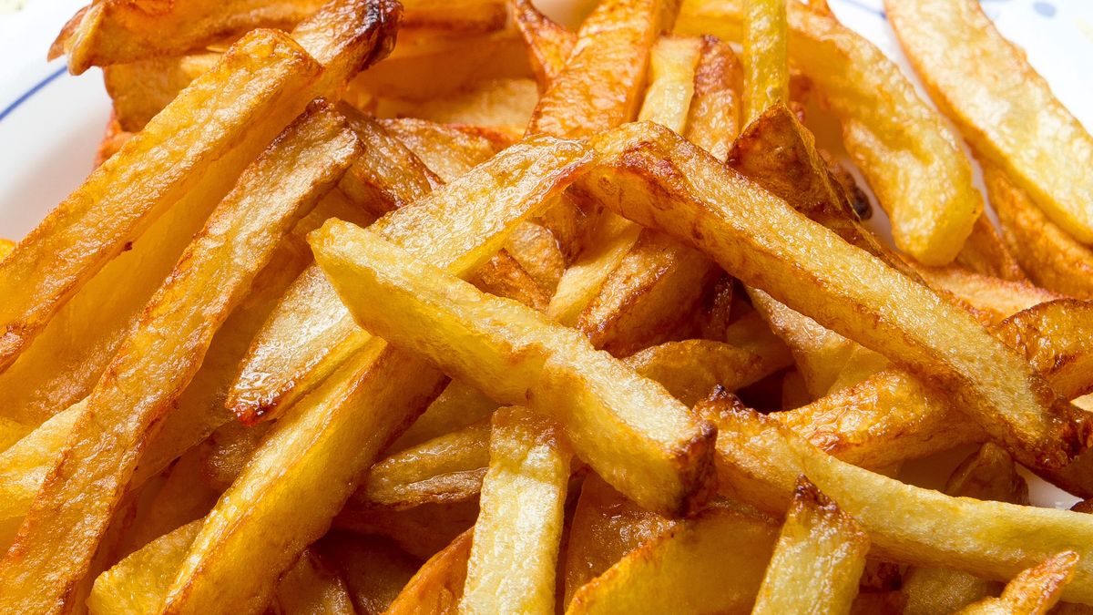 Prosty trik, aby domowe frytki były jak z burgerowni