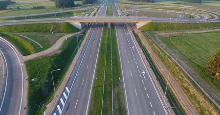 Zaczęło się. GDDKiA otwiera pierwszą z nowych dróg ekspresowych w te wakacje