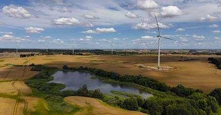 Enea kontynuuje szybki rozwój OZE i nabywa farmę wiatrową o mocy 83,2 MW od Grupy Greenvolt