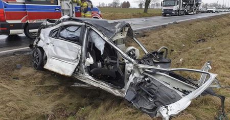 42-latek nie żyje. Tragiczny wypadek pod Kluczborkiem nagrany