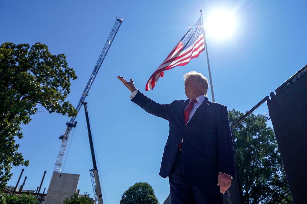 Trump zapowiedział "wojnę gospodarczą" z Iranem. Ceny ropy reagują