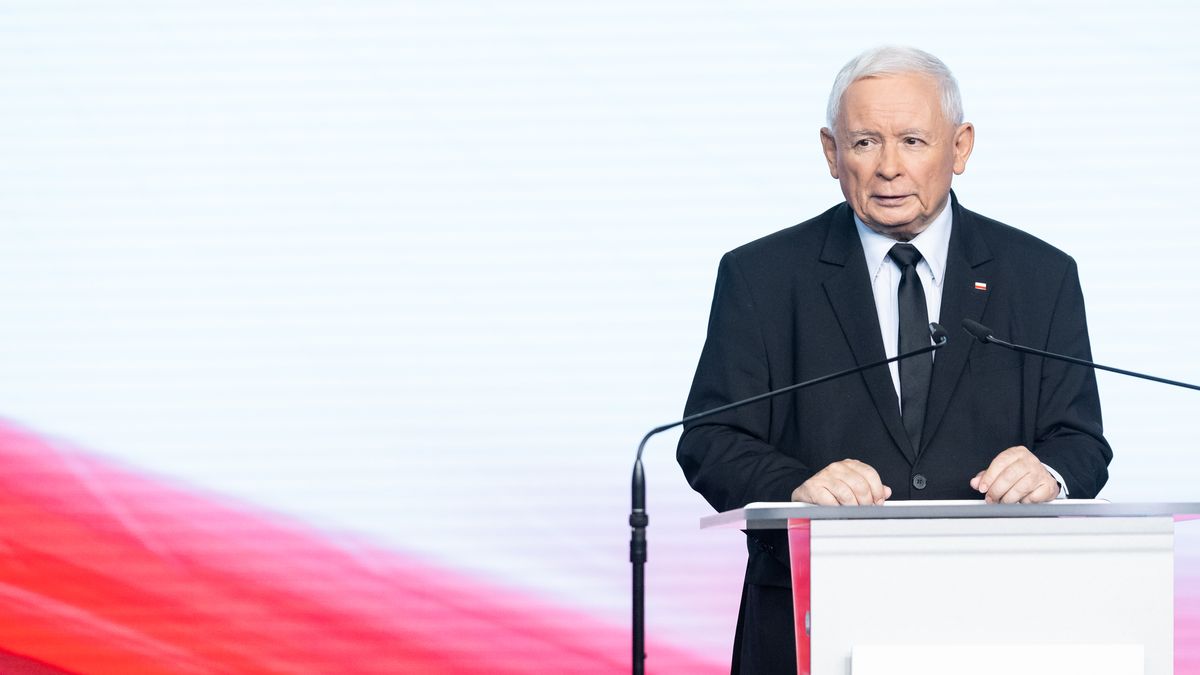 Jaroslaw Kaczynski, the leader of the right-wing Law and Justice (PiS) party, is speaking during a press conference in Warsaw, Poland, on September 05, 2024 (Photo by Foto Olimpik/NurPhoto via Getty Images)