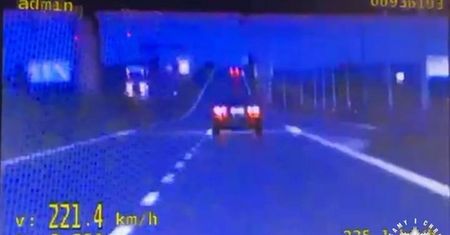 "Poganiał policjantów światłami" przy 221 km/h. Instant karma 28-latka